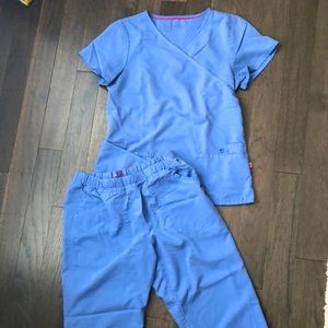 Urbane scrubs in Ceil Blue